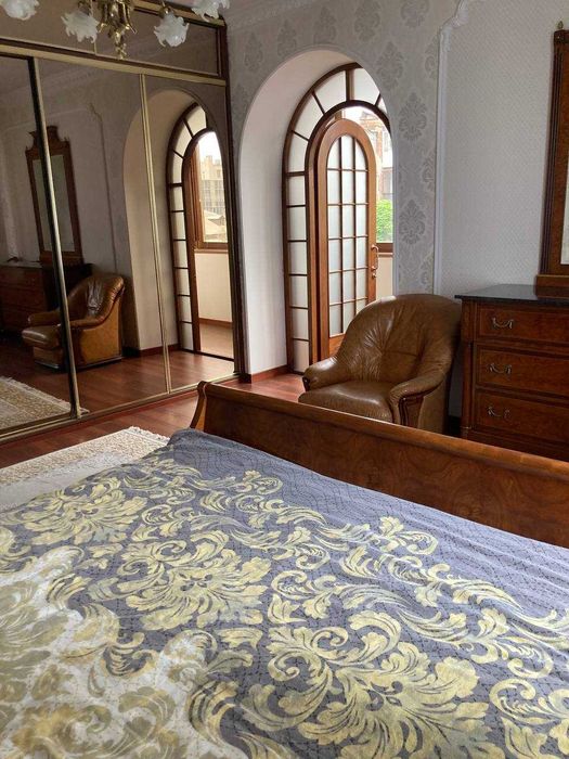 Продажа! классная 4комнатная паркоместо Центр Старокозацкая Парк Глобы