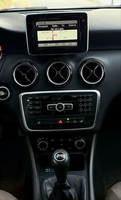 MERCEDES A180d IMACULADO