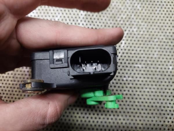 Motor da comporta da sofagem VOLKSWAGEN Bora (1J2)