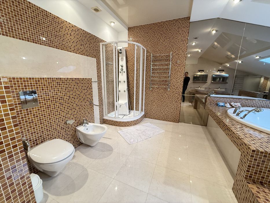 Аренда крупногабаритной 3-ки Сухой фонтан