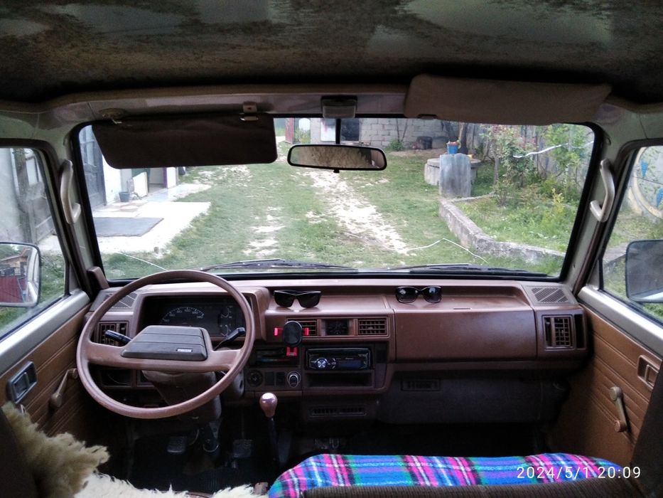 Продам Mazda e2200