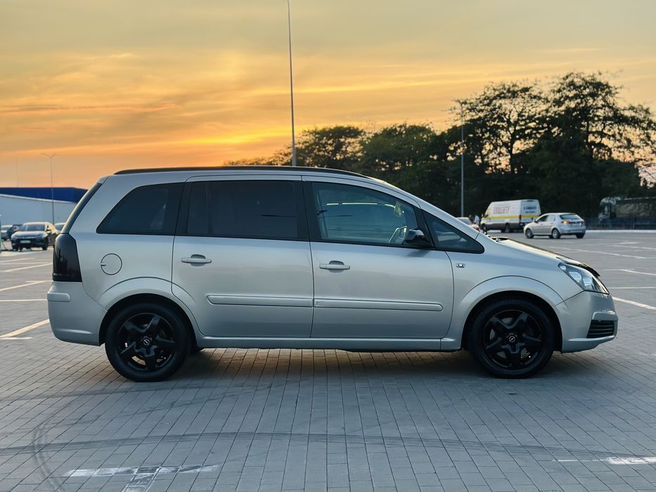 Продам Opel Zafira 1.9 турбо дизель