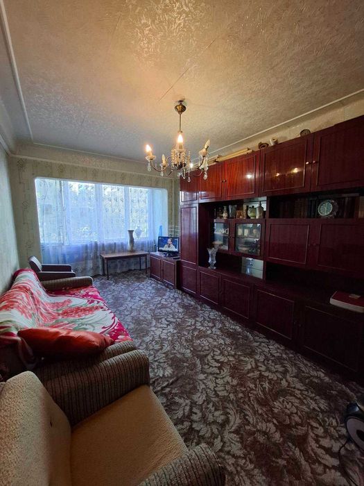 Сдам кімнату для жінки Подільський р-н вул Вишгородська 34