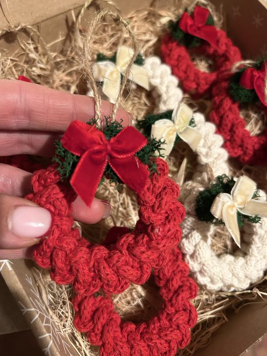 Dekoracja choinkowa zawieszki na choinke wianki na Boże Narodzenie