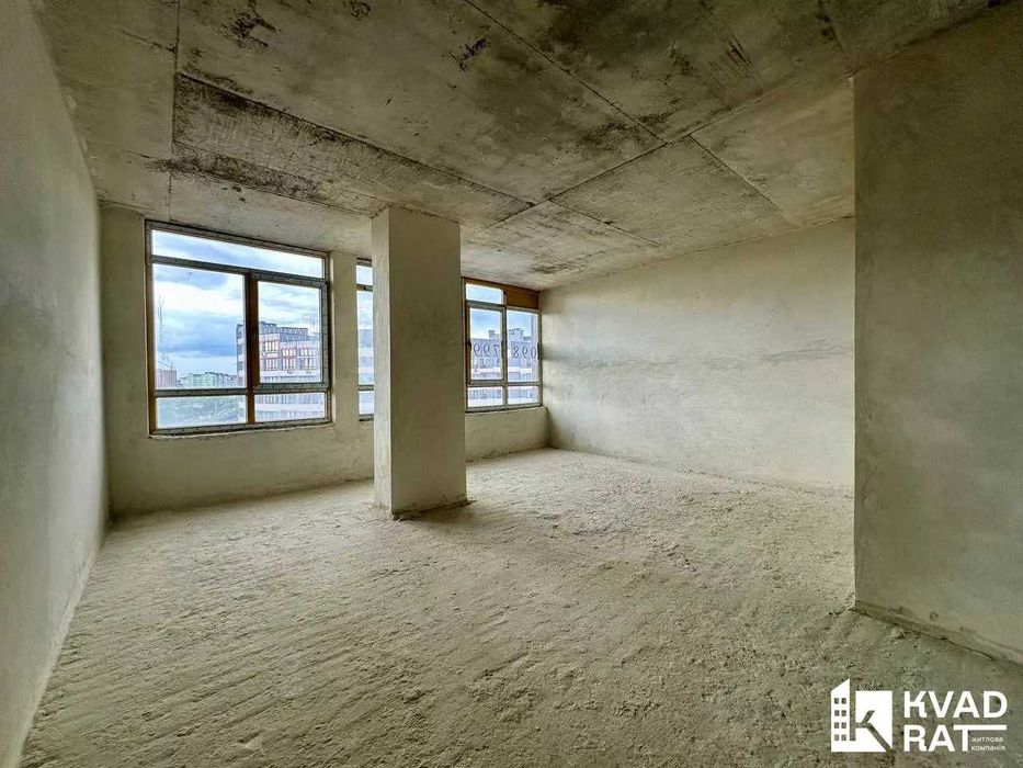 Велика двокімнатна квартира з кухнею-студією ЖК River Park