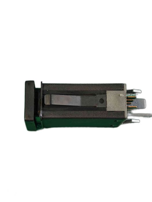 Botão / Interruptor 4 Piscas VW PASSAT B5.5