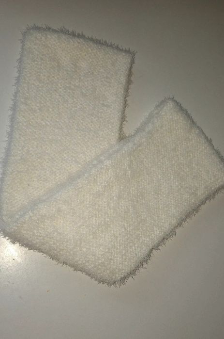 komplet biały kremowy szalik kołnierz + czapka z popmonem