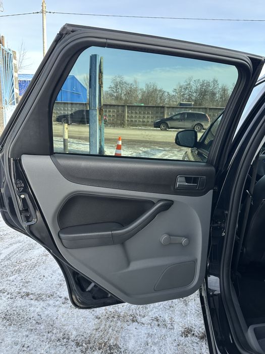 Ford Focus 2008 рік 1.6 бензин