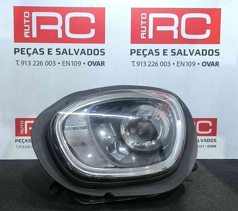 Ótica / Farol Esquerdo | MINI | MINI COUNTRYMAN (F60) [10.2016 - ...]