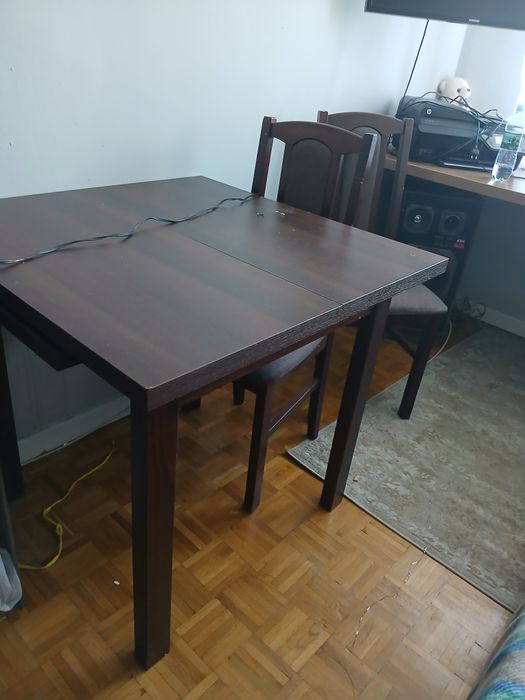 Stół rozkladany plus 2 krzesła