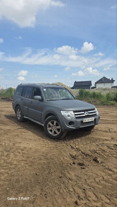Mitsubishi Pajero Wagon 4