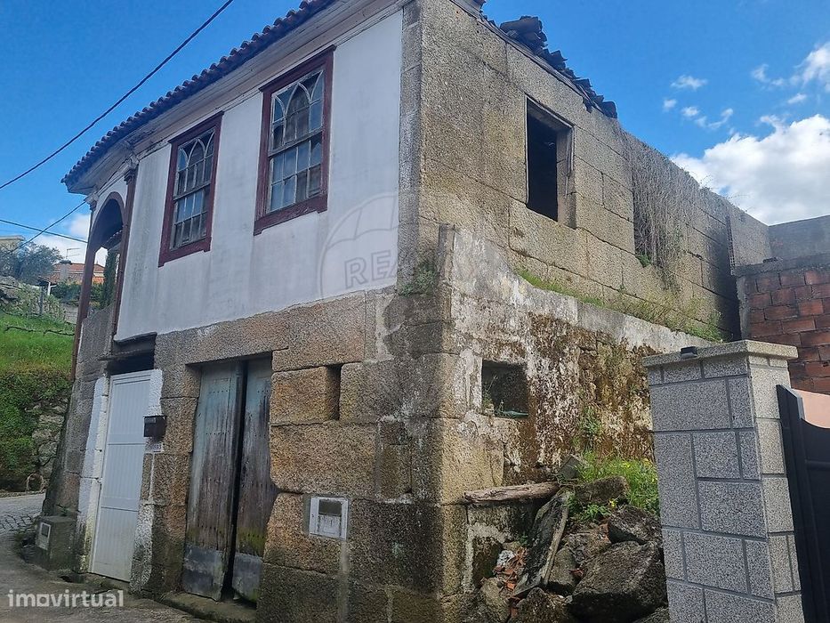 Moradia T5 para venda