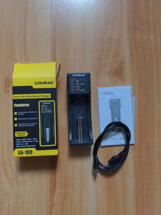 Павербанк -зарядний пристрій LiitoKala  Lii-100