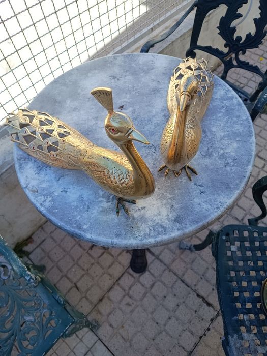 Par de pavões em bronze
