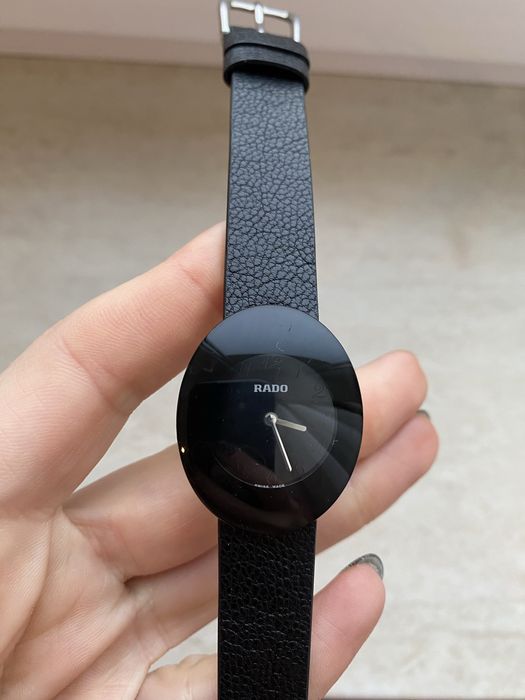 Rado esenza годинник