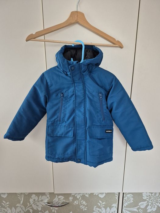 Ocieplana kurtka dla chłopca na cieplejsze zimowe dni lub przejściówka