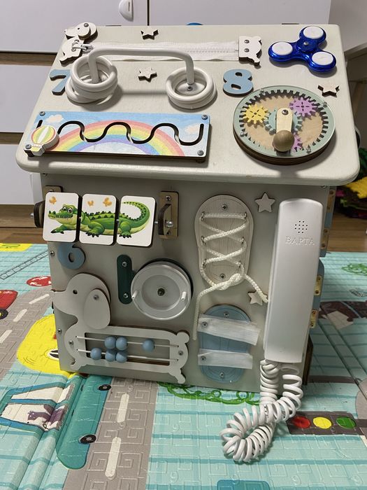 Бізі домік /бізіборт