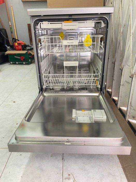 Máquina de Lavar Louça