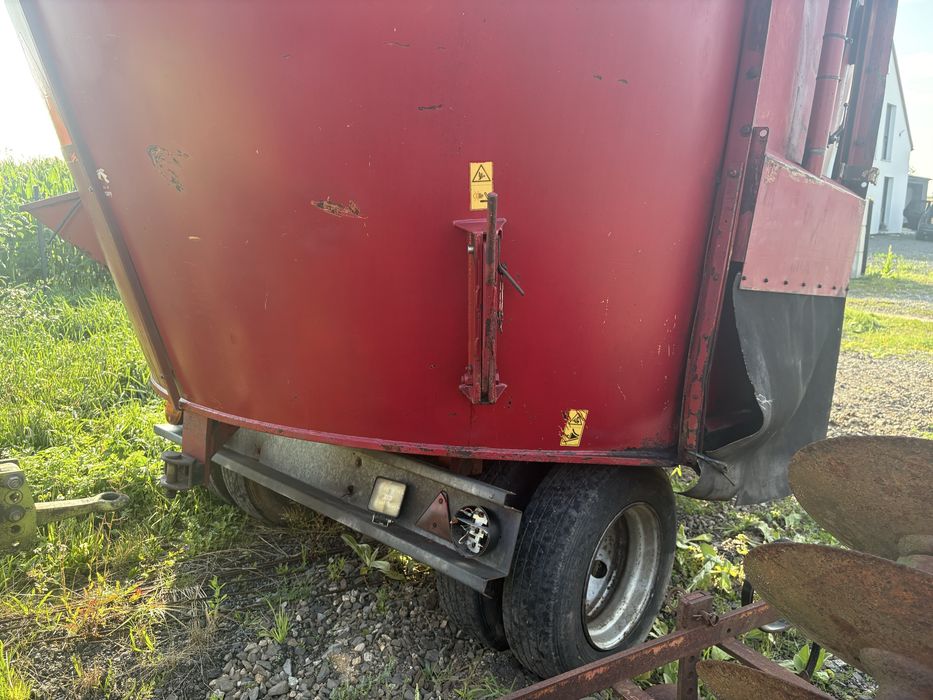 Paszowoz ze scielarka streutmann  Siloking compact