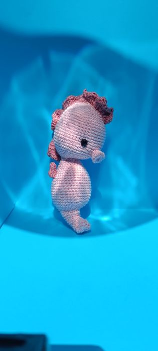 Amigurumi cavalo marinho feito 100% à mão