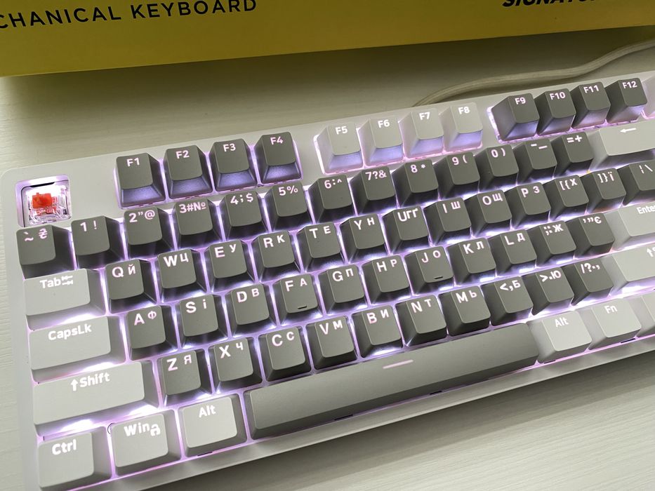 Hator Rockfall 2 Signature Edition + кейкапи. Ігрова клавіатура