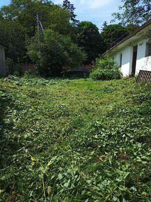 Продам приватизовану земельну ділянку 10 соток ,  знаходиться у місті