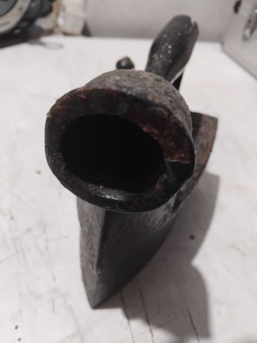Ferro a Carvão Chaminé