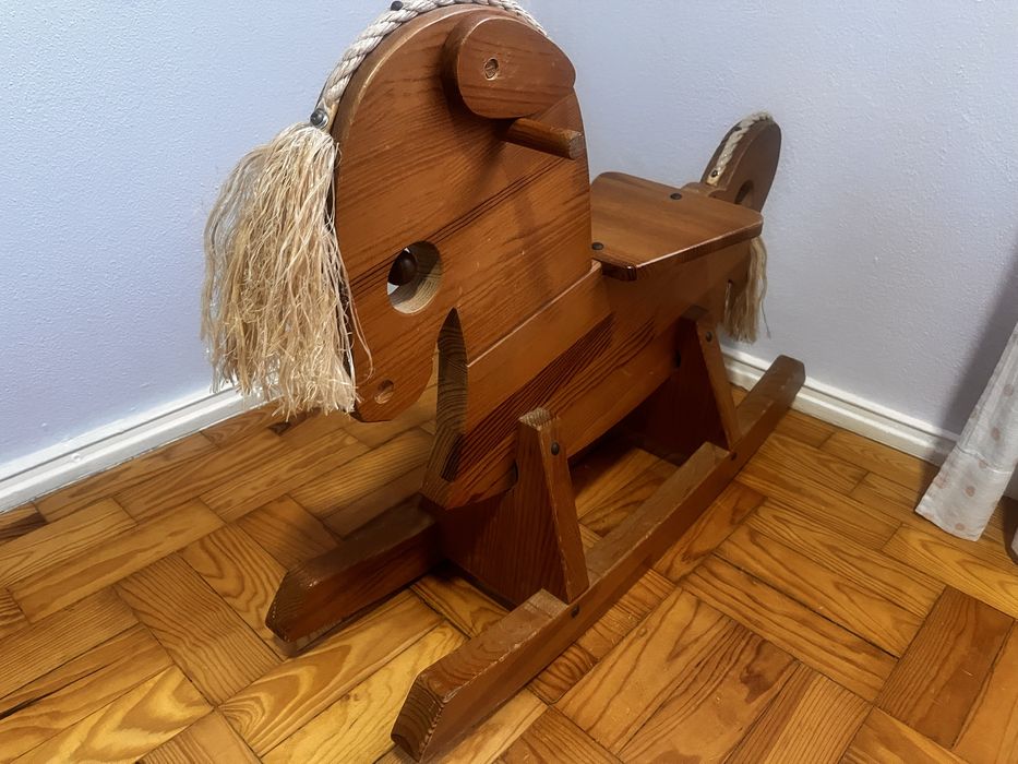 Cavalinho de madeira