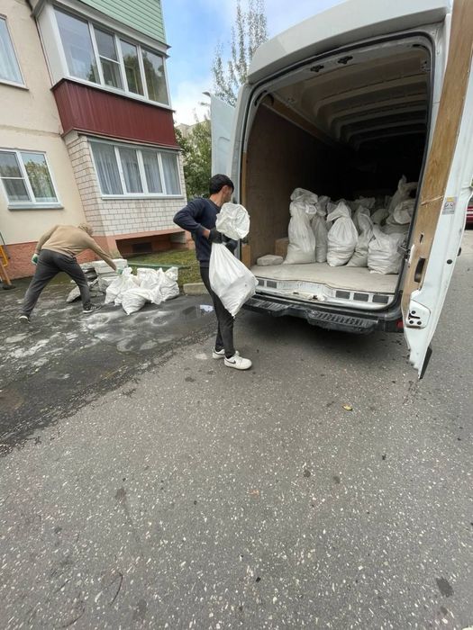 Вивіз сміття з погрузкою та вантажниками | Бус, Газель, ЗІЛ | Меблі, мотлох, будсміття