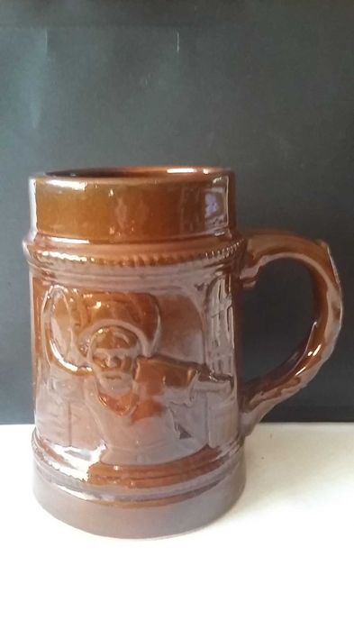 Kufel ceramiczny brązowy PRL