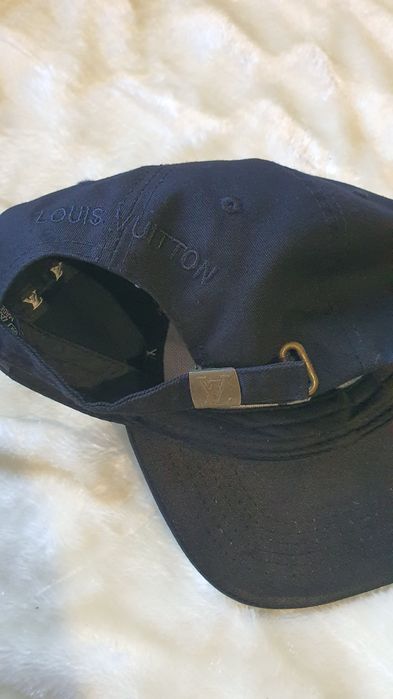 Бейсболка Louis Vuitton / Чорна кепка ЛВ в ідеальному стані
Опис товару