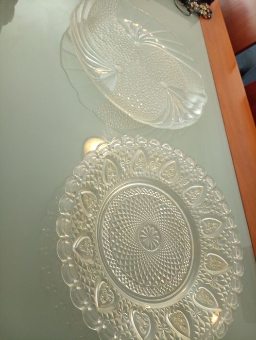 2 centros de mesa vintage - Vidro trasparente com relevo (medidas 32 cm e 30 cm diâmetro)