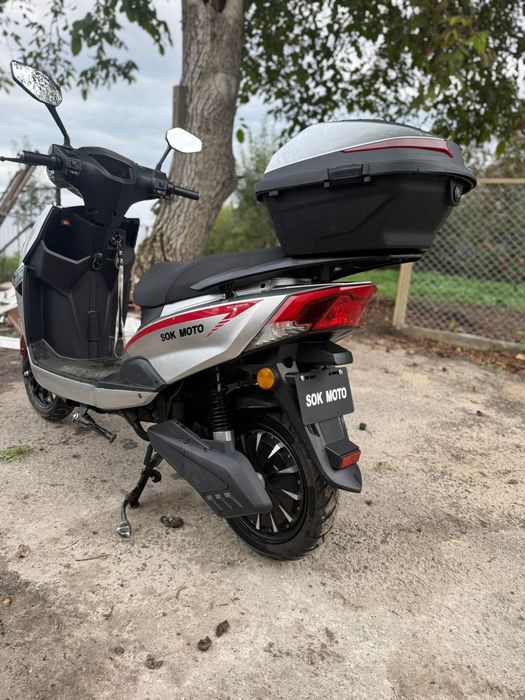 Електроскутер Sok Moto