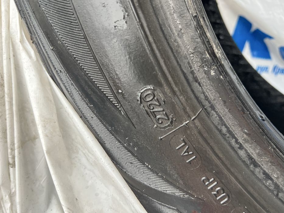 Зимова резина Cooper 235/50 18