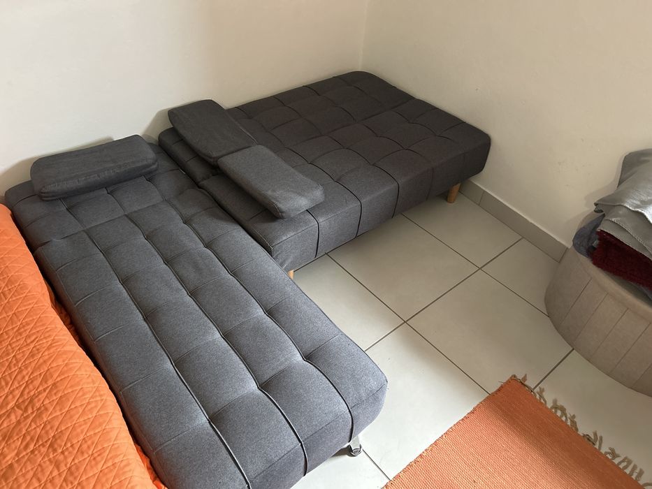 Sofá-cama moderno cinzento escuro