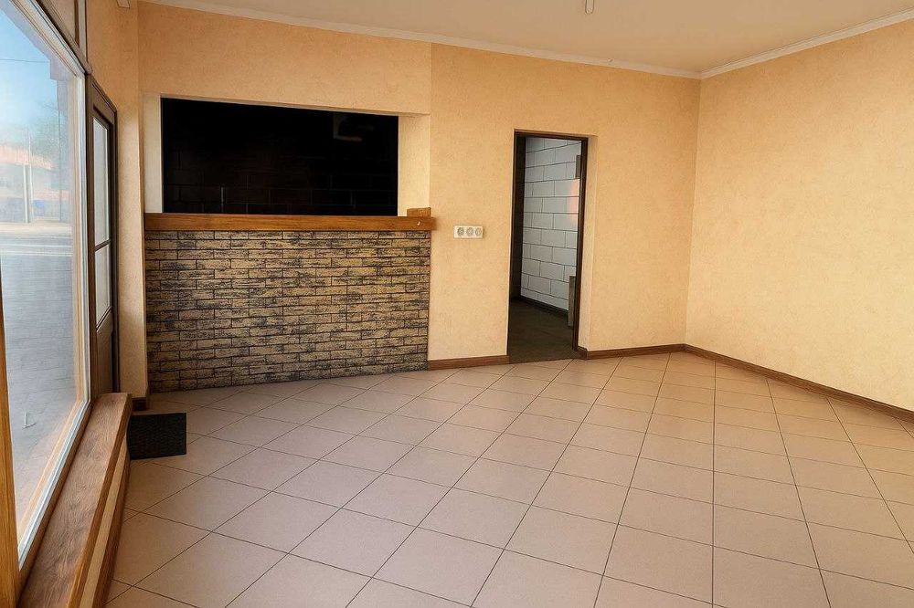 Оренда приміщення 60.5 кв.м на ринку «Меркурій», поряд з "Сільпо"