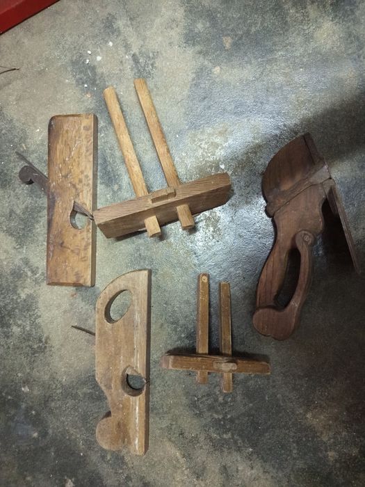 Conjunto de ferramentas antigas carpintaria