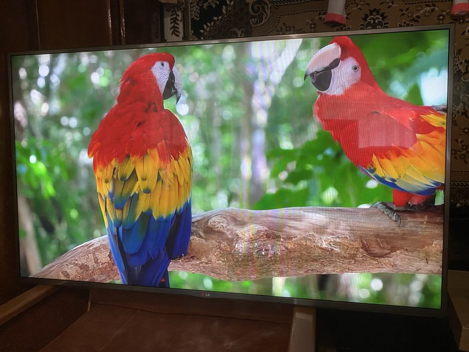 Продам 55 lg smart tv Т2