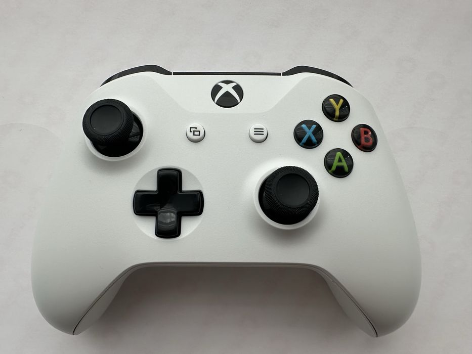 Геймпад джойстик xbox one s модель 1708