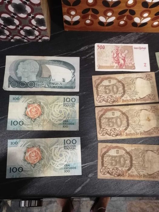 Lote Coleção Escudos: Notas, Moedas e Carteira Autonomia Madeira