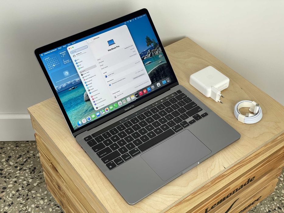 2021 MacBook Pro A2338 13" M1 16GB 1000GB