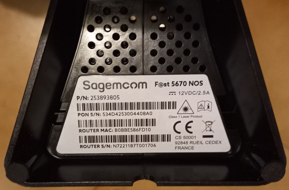 Modem/ Router com wifi impecável