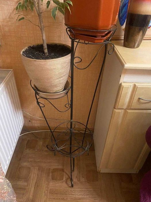 Підставка для вазонів квітів