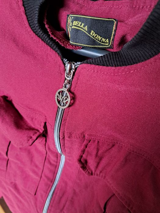 Продам жіночий одяг куртка чорна