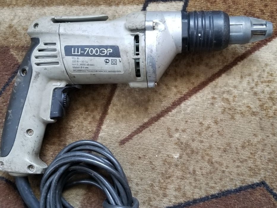 Шоруповерт Интерскол Ш-700 ЭР "701Вт"