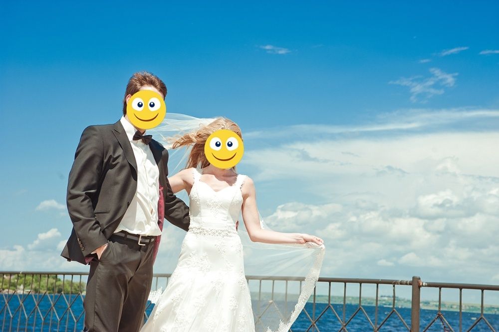 Дизайнерское свадебное платье с фатой