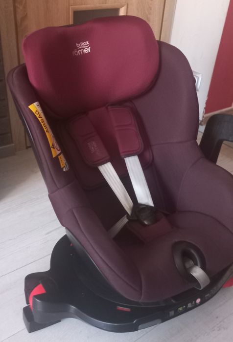 Fotelik Britax Romer Dualfix m i-size