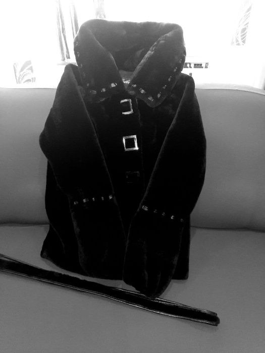 Кожушок, Мутон, 46-48 размір. Їдеальний стан. Торг