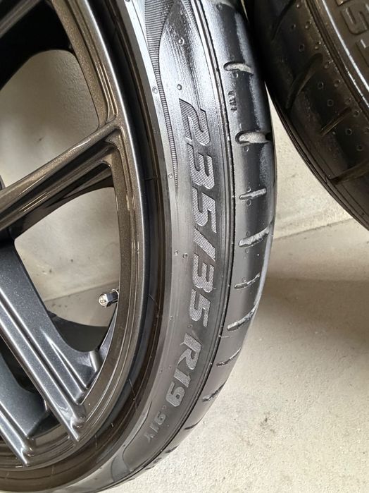 Komplet kół rozmiar 19 , felgi , opony
