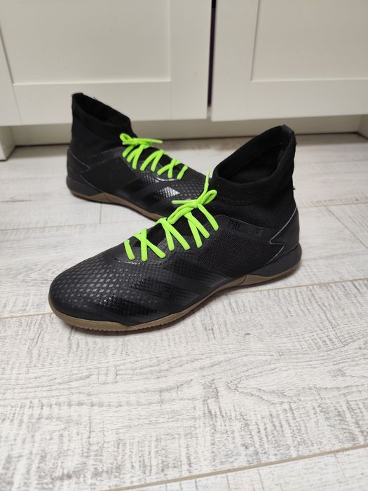 Adidas Predator 20.3 demonscale halówki soccer buty piłkarskie r. 40